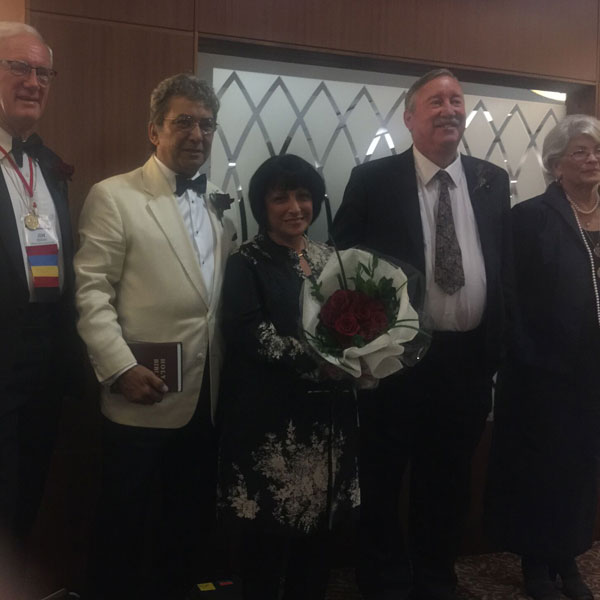 American Rose Society President, Pat Shanley, John DelVecheccio, and past ARS presidents. Jim Herring, Marilyn Wellan, and Jeff Wycoff